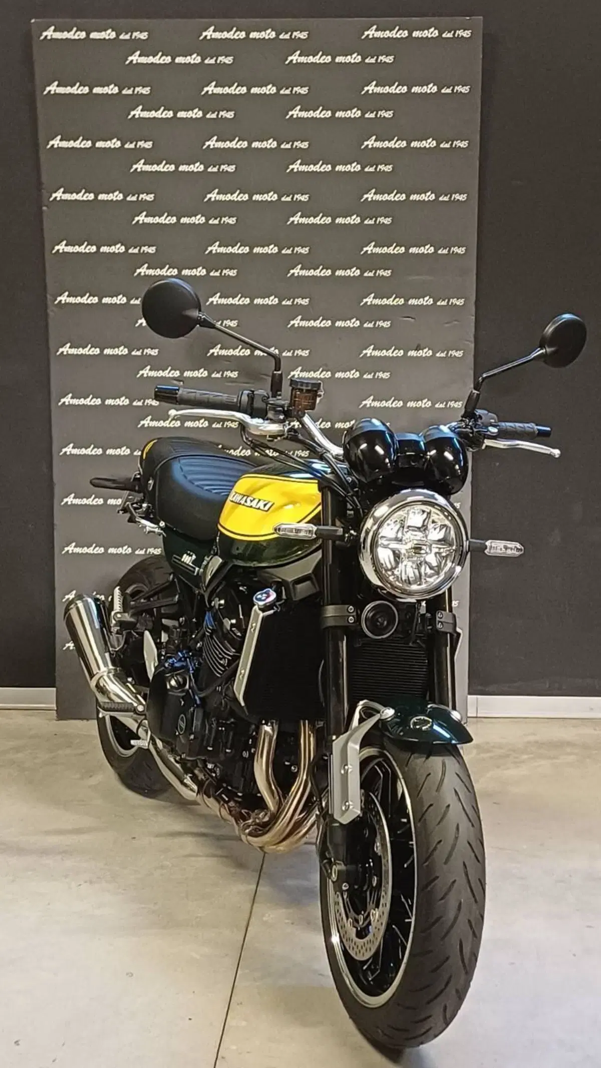 Kawasaki Z 900 RS (2022 - 25) (2)