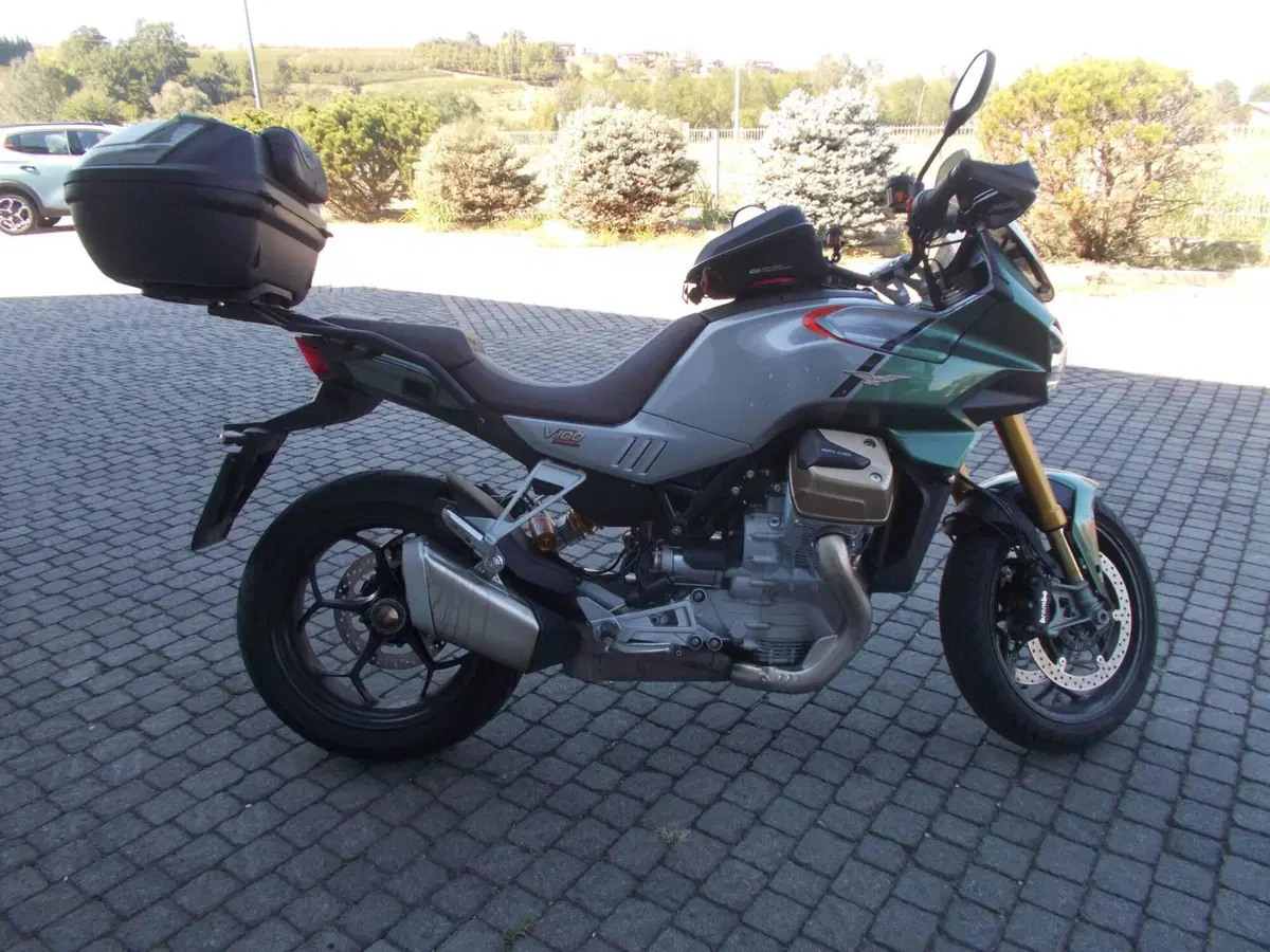 Moto Guzzi V100 Mandello S (2022 - 24) (2)