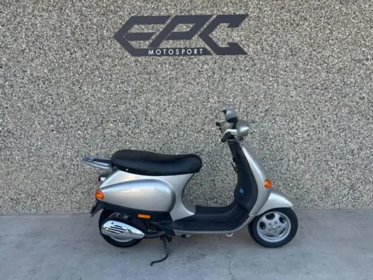 Vespa 50 ET2 (1997 - 98)