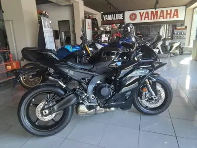 Yamaha YZF R9 (2025 - 26) nuova