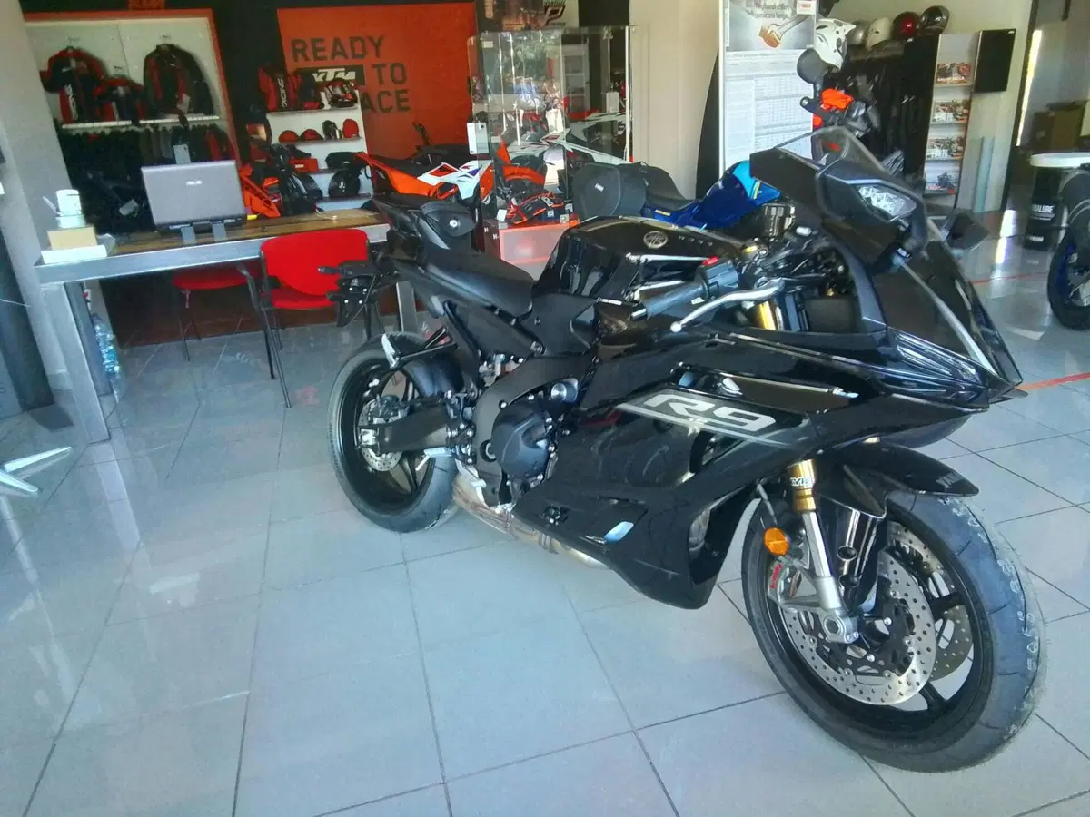 Yamaha YZF R9 (2025 - 26) (2)