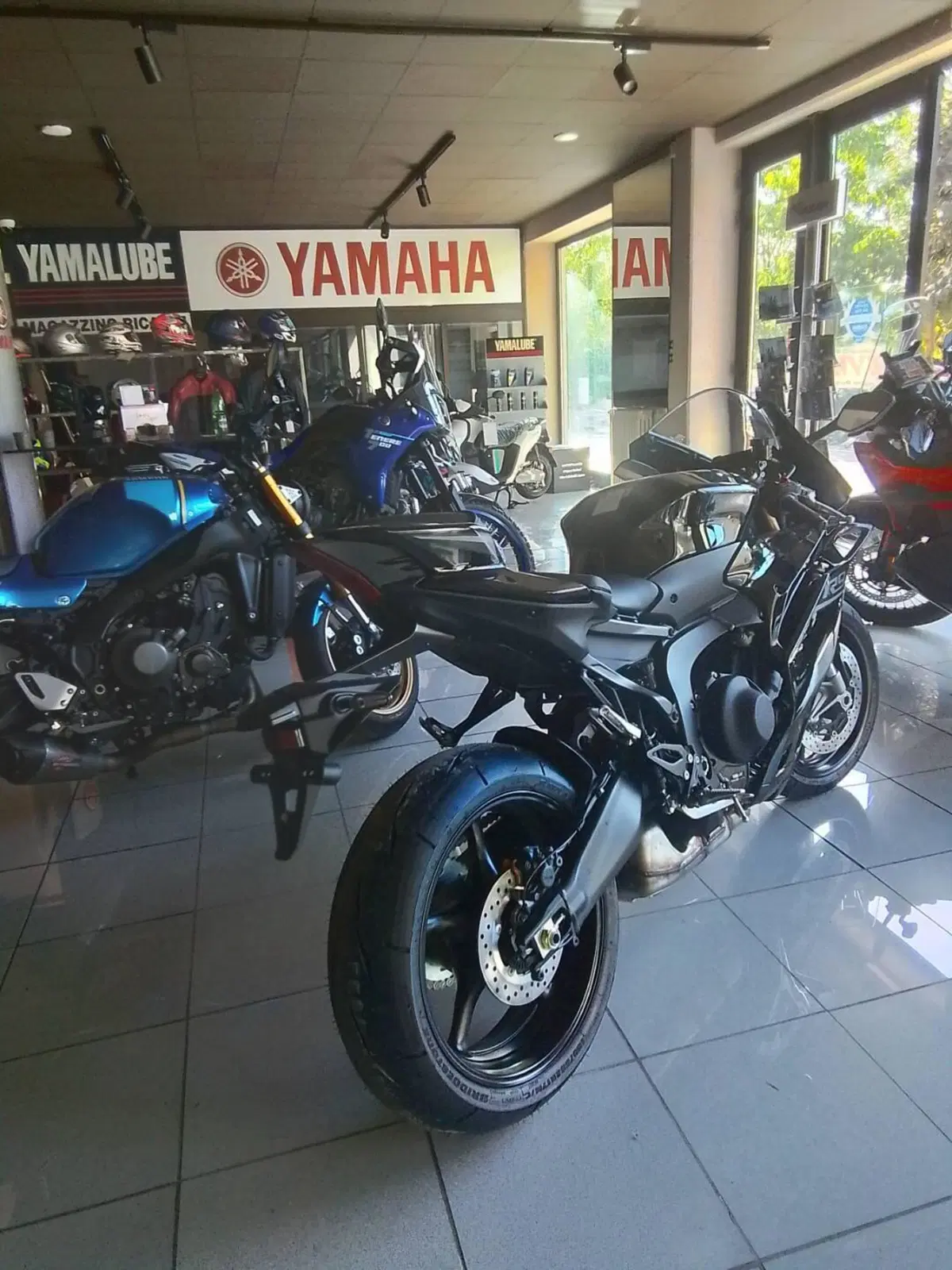 Yamaha YZF R9 (2025 - 26) (4)