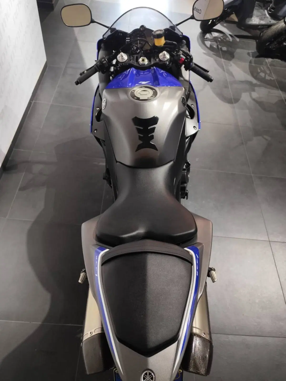 Yamaha YZF R1 (2012 - 14) (7)