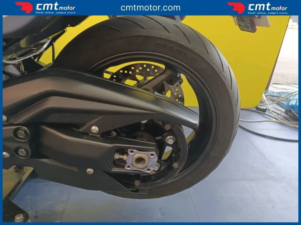 Yamaha T-Max 530 ABS (2015 - 17) (12)