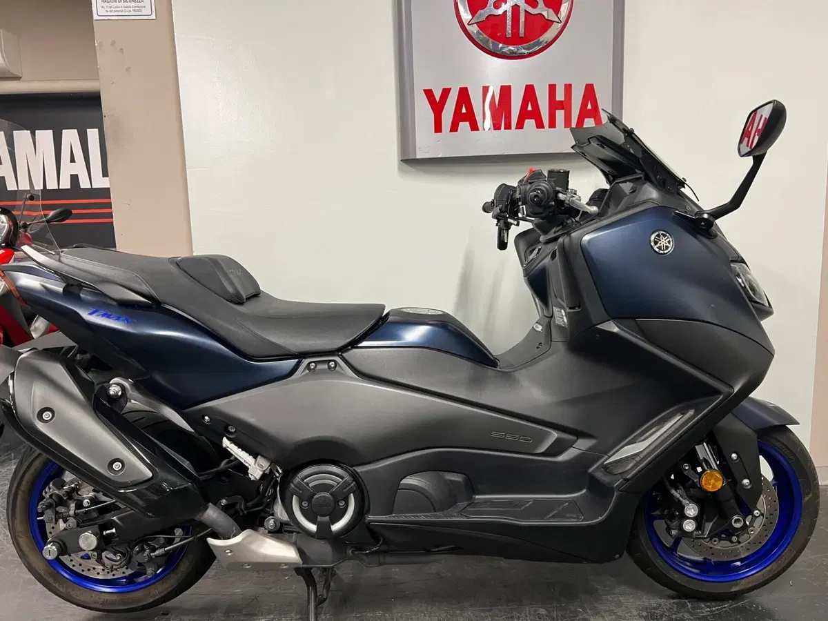 Yamaha T-Max 560 (2022 - 24)