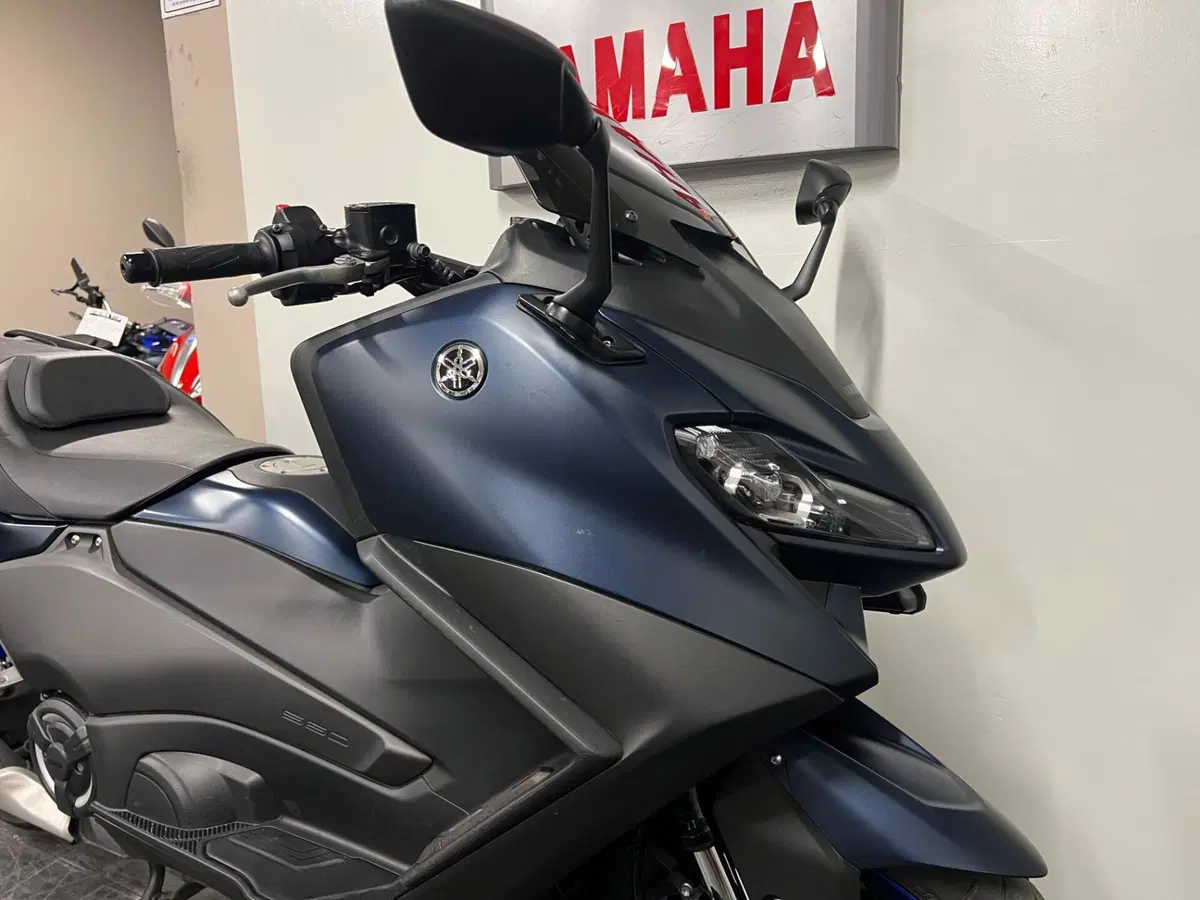 Yamaha T-Max 560 (2022 - 24) (2)