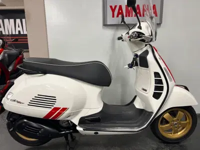 Vespa GTS 300 Super Racing Sixties Hpe (2021 - 22) usata