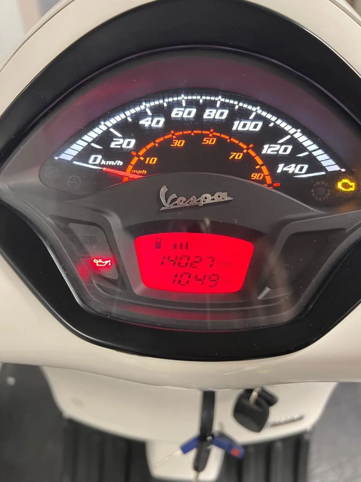Vespa GTS 300 Super Racing Sixties Hpe (2021 - 22) (9)