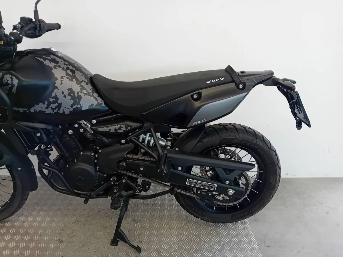 Royal Enfield Himalayan 450 Mana Black (2026) (5)