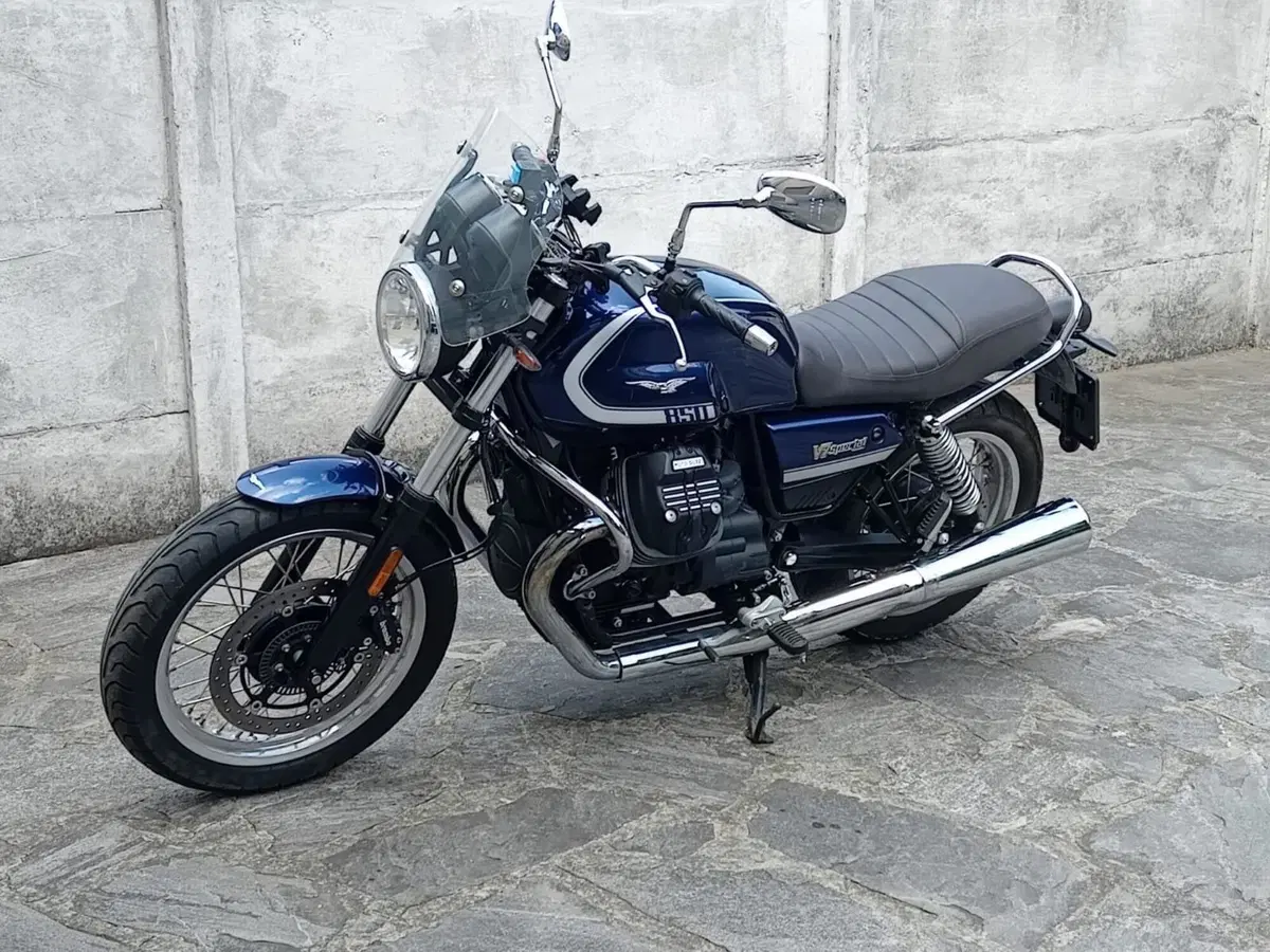Moto Guzzi V7 Special (2021 - 24) (5)