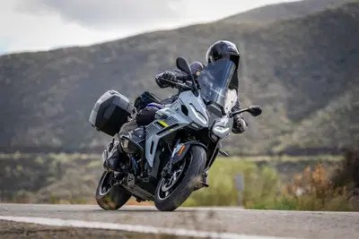 Con Wunderlich sulla BMW R 1300 RS la navigazione cambia prospettiva