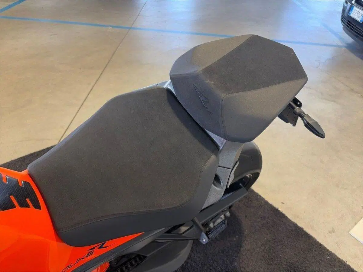 KTM 1290 Super Duke R (2021 - 23) (5)