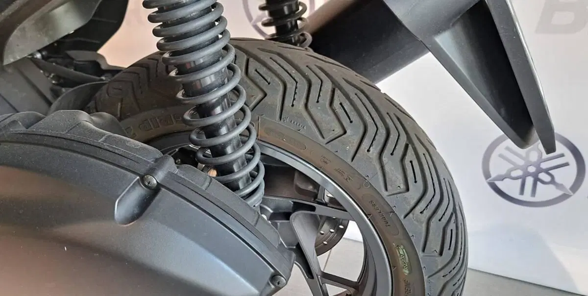 Yamaha X-Max 125 (2021 - 24) (5)