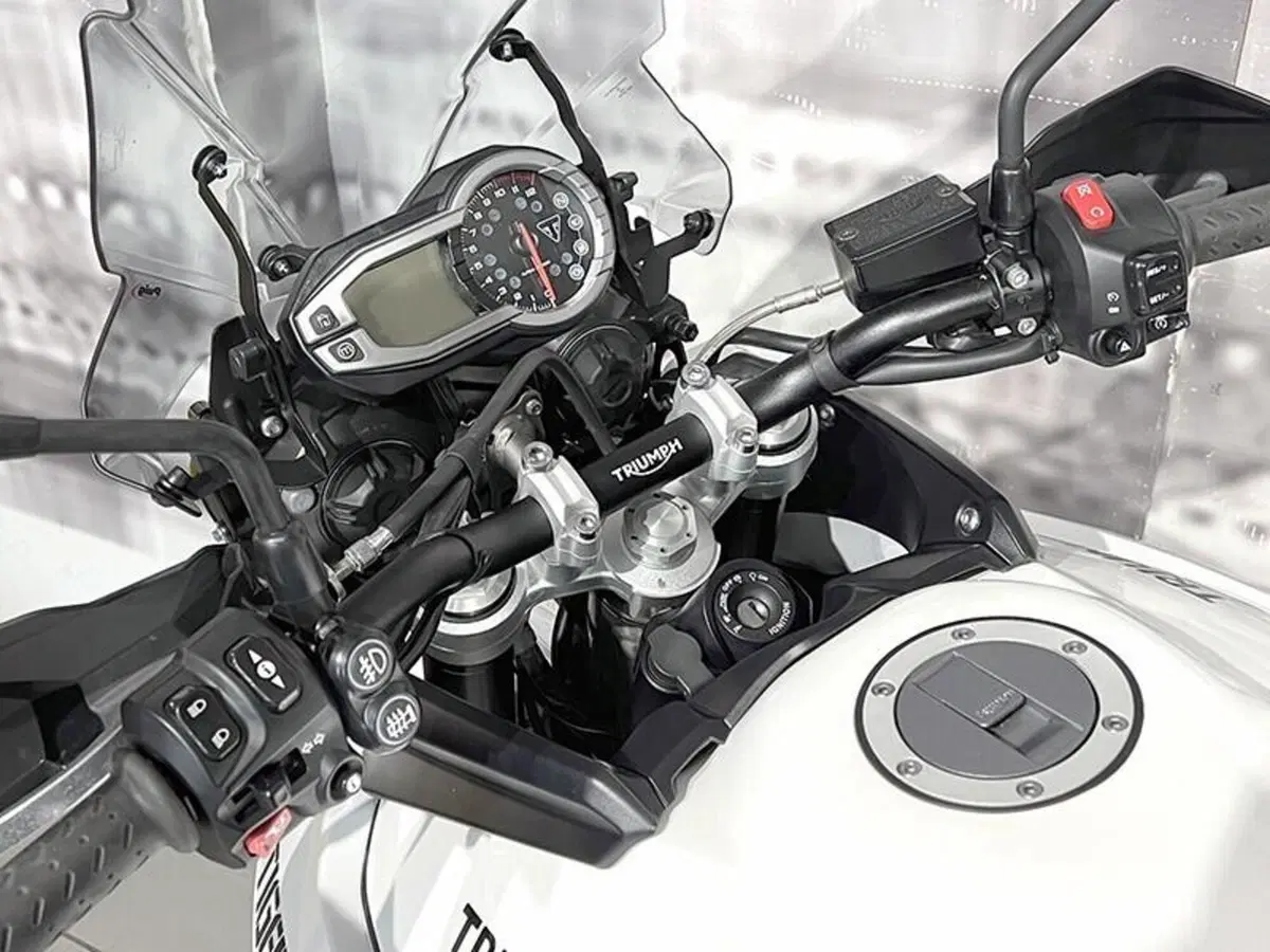 Triumph Tiger 800 XRx (2015 - 17) (6)