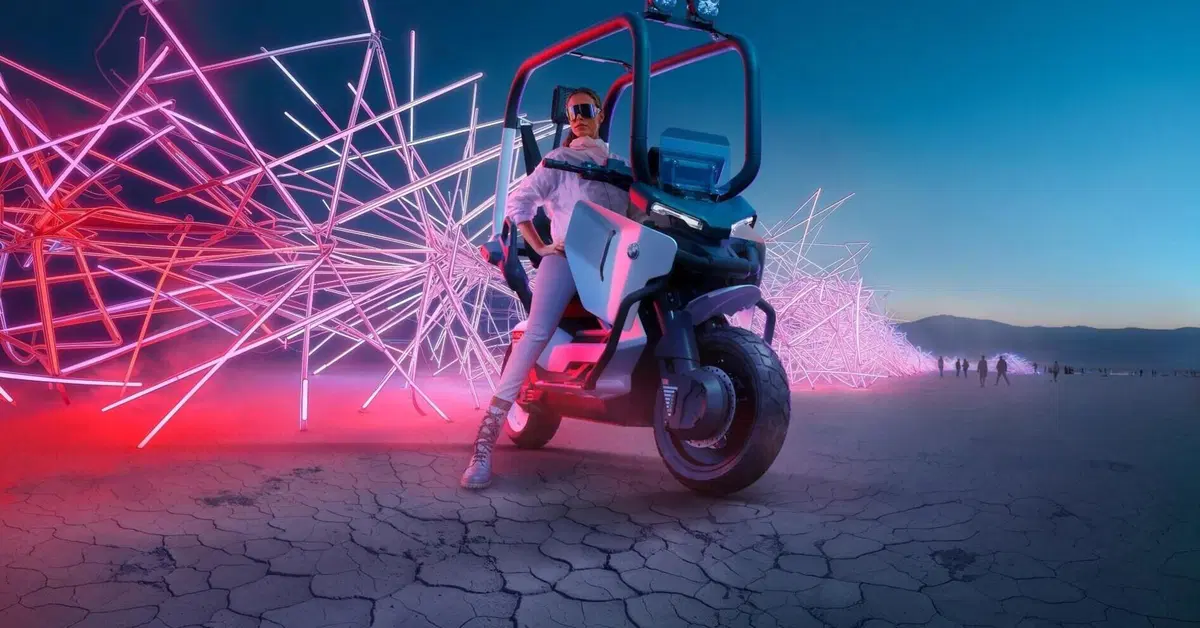 Novit&agrave; BMW Motorrad: il ritorno dello scooter con il tetto e conferme per la potentissima M1000RS
