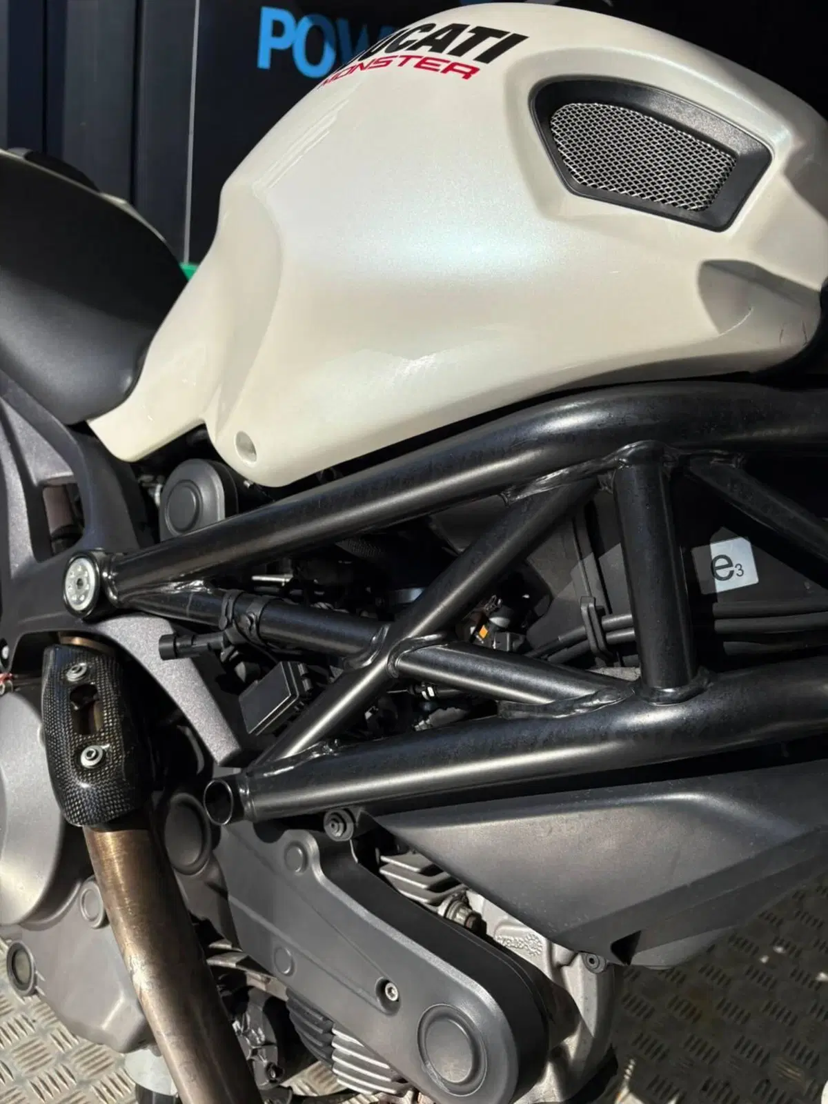 Ducati Monster 696 (2008 - 13) (13)