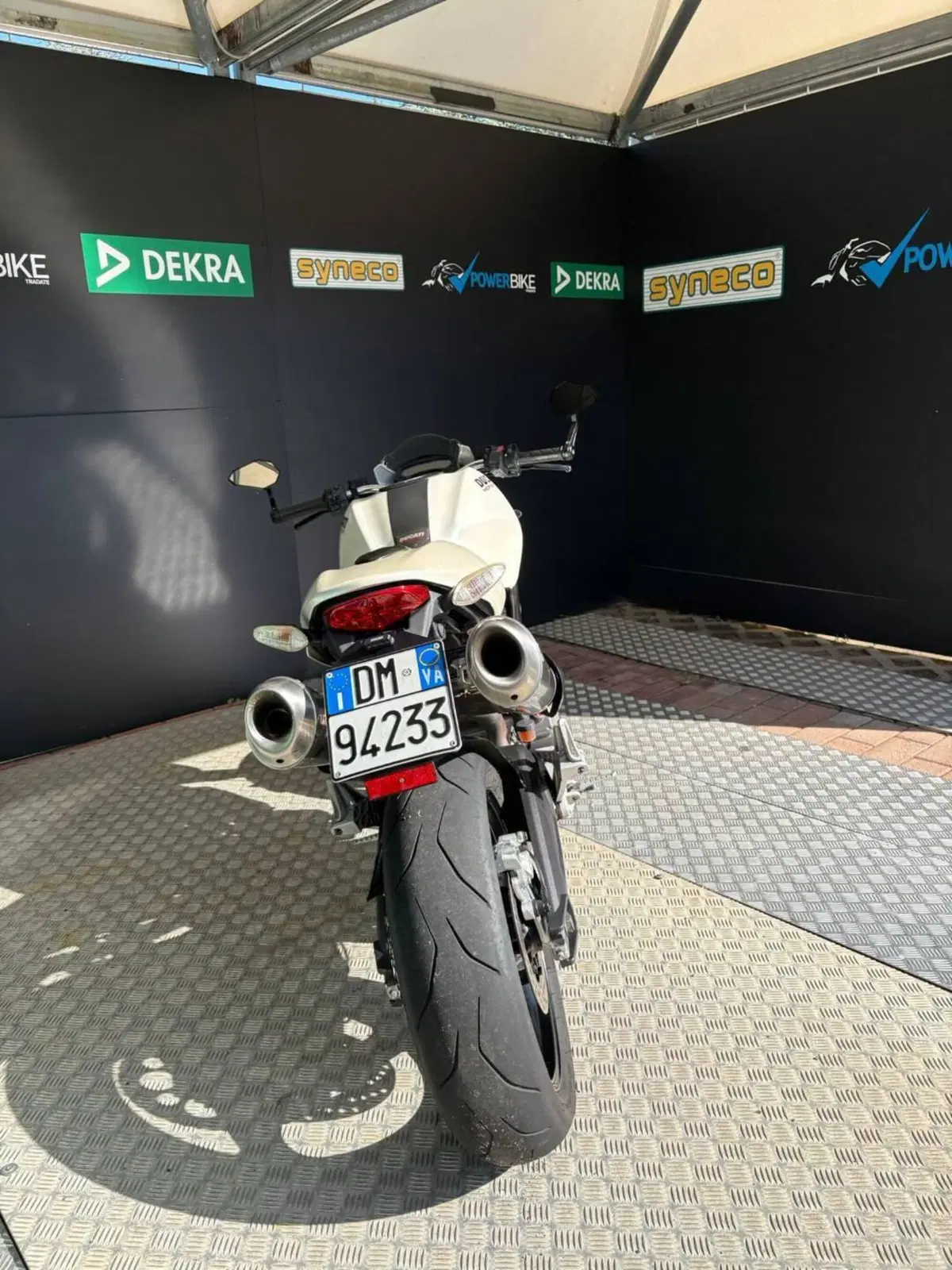 Ducati Monster 696 (2008 - 13) (8)