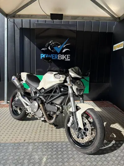 Ducati Monster 696 (2008 - 13) usata