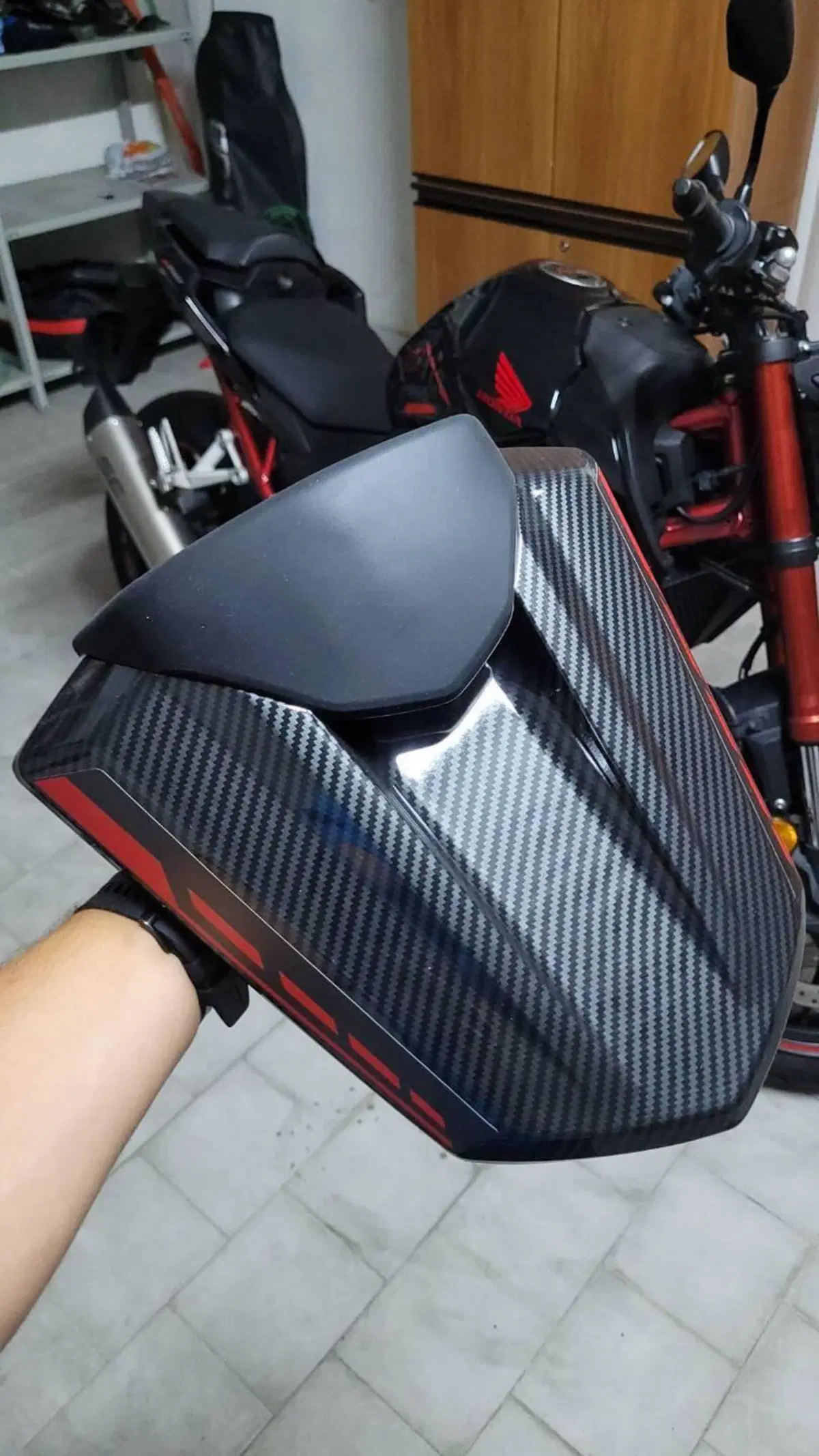 Honda CB 750 Hornet (2023 - 24) (9)