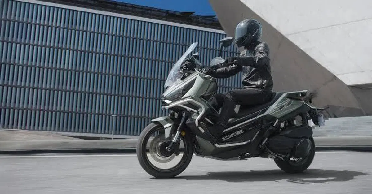 Il mercato cresce, ma le moto restano in rosso: le immatricolazioni di agosto 2026