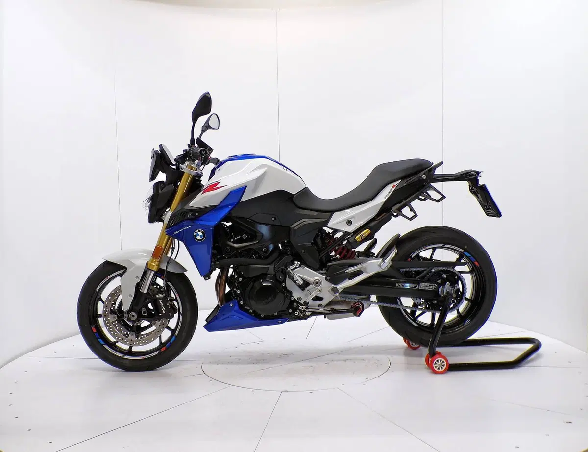 Bmw F 900 R (2021 - 24) (4)