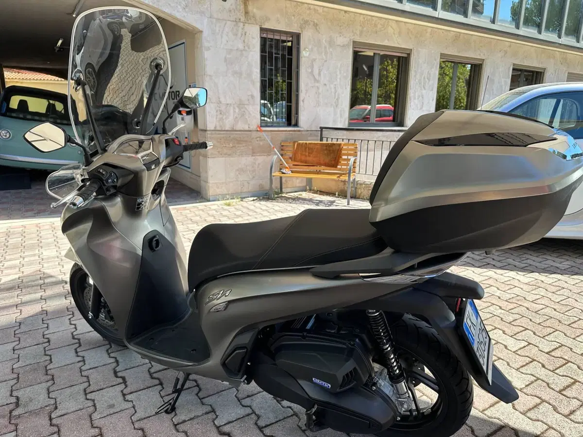 Honda SH 350 (2021 - 24) (4)