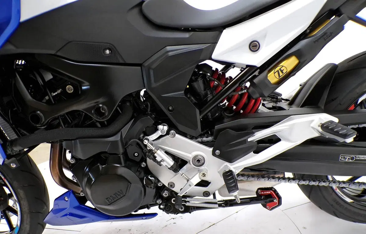 Bmw F 900 R (2021 - 24) (7)