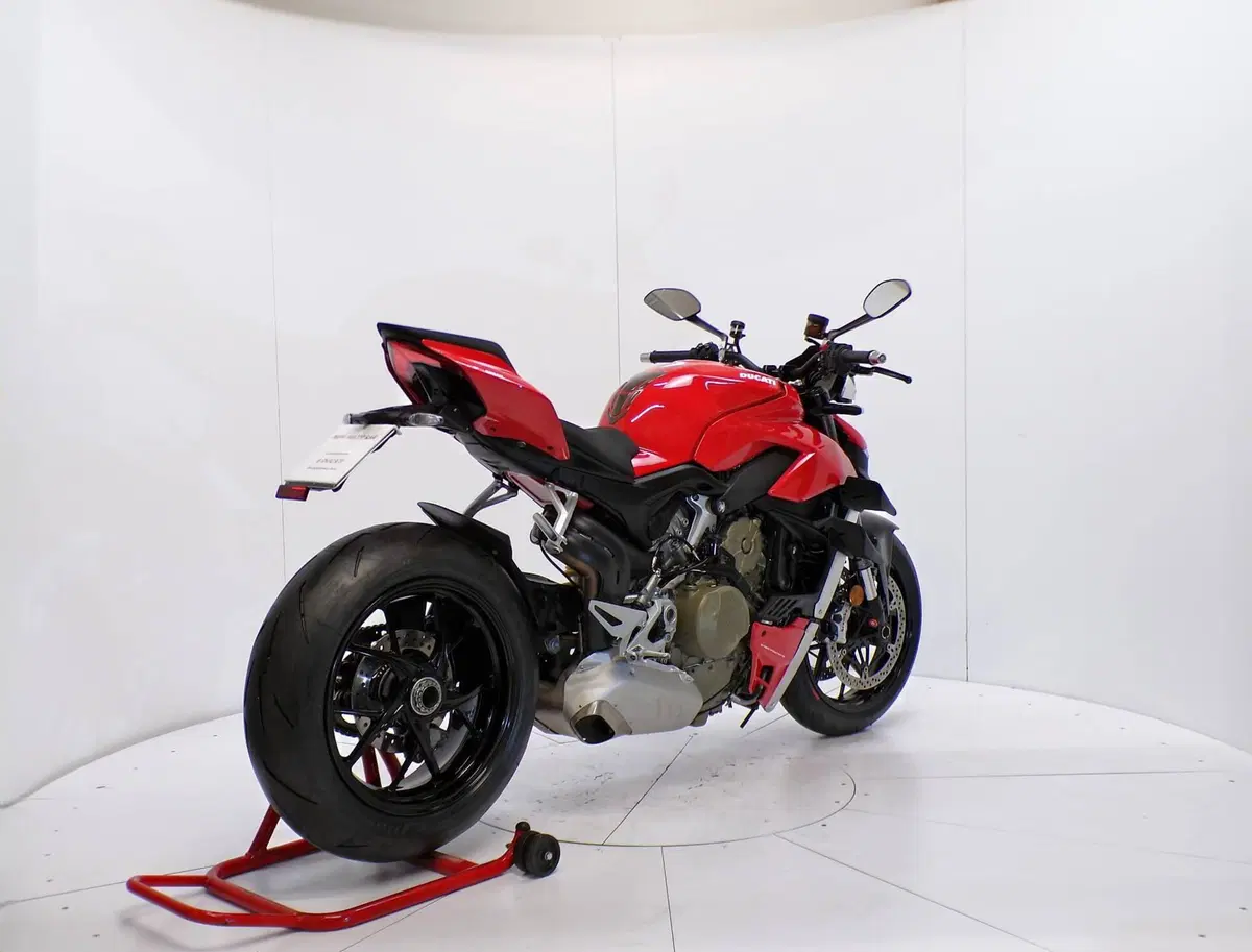 Ducati Streetfighter V4 1100 (2020) (6)
