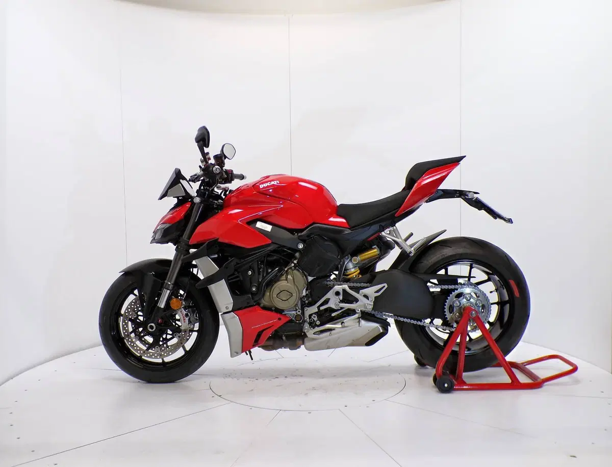 Ducati Streetfighter V4 1100 (2020) (4)