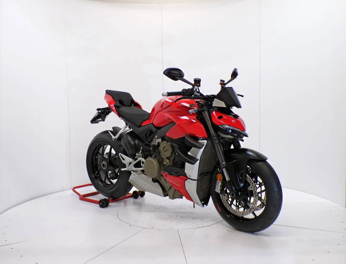 Ducati Streetfighter V4 1100 (2020) (2)