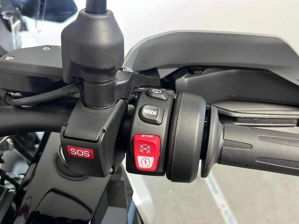 Bmw R 1300 GS Triple Black (2023 - 26) (8)