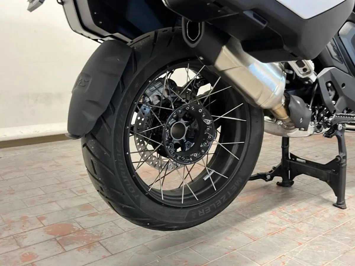 Bmw R 1300 GS Triple Black (2023 - 26) (12)