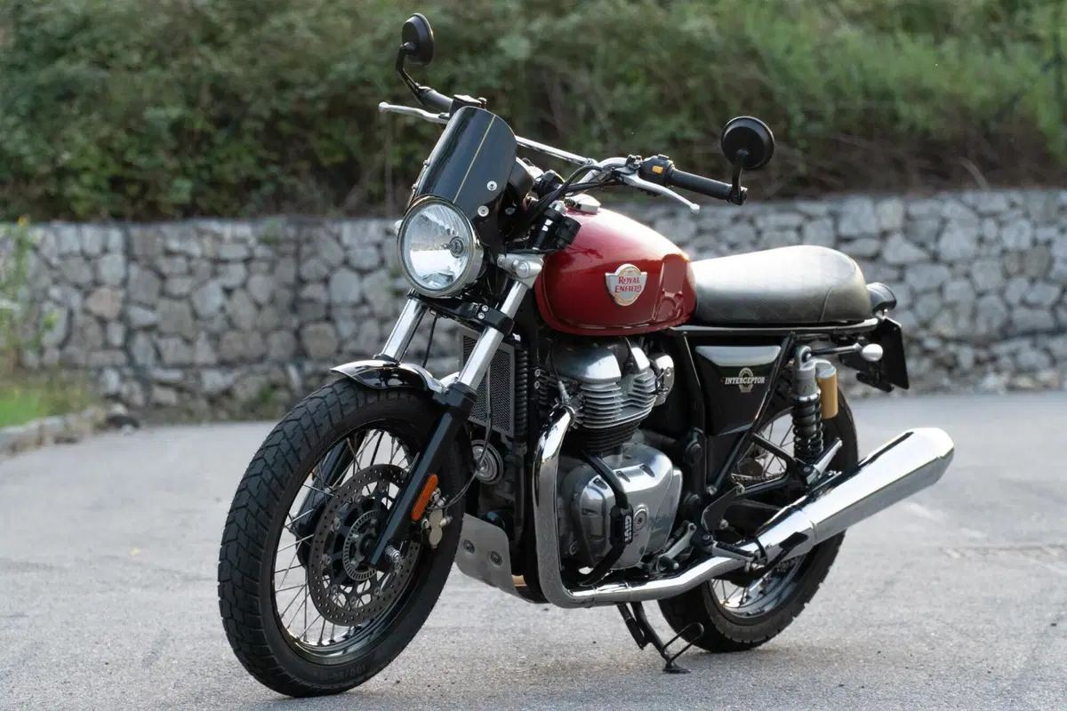 Royal Enfield Interceptor 650 (2021 - 26) (2)