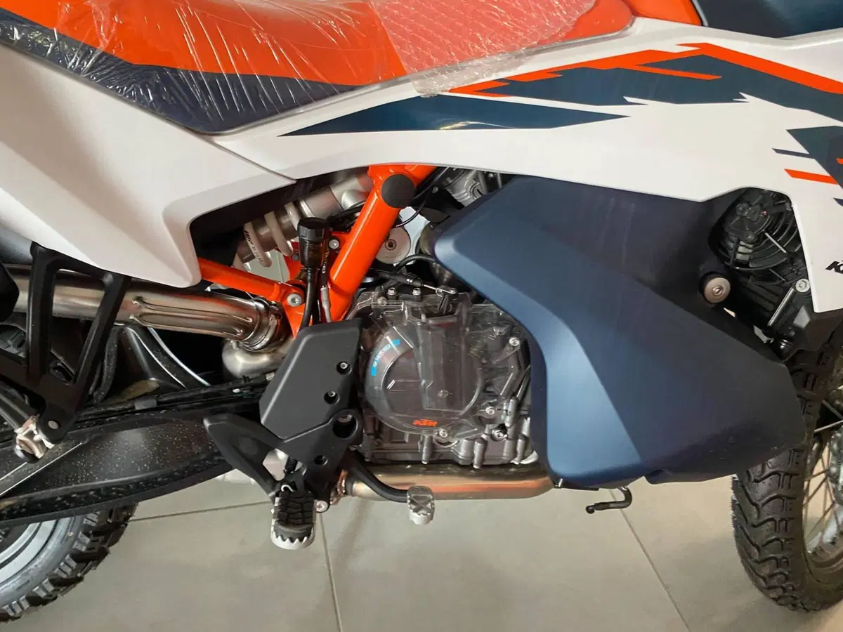 KTM 890 Adventure R (2025 - 26) (5)