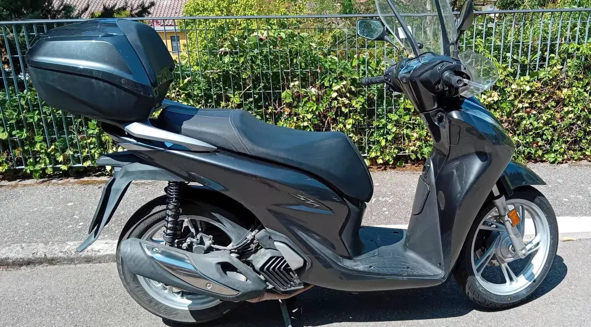 Honda SH 150i (2020 - 23) (2)