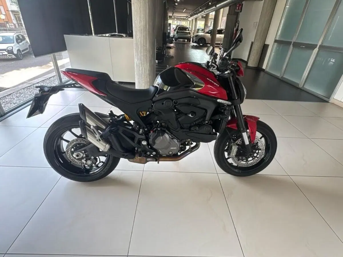 Ducati Monster 937 + (2021 - 25) (7)