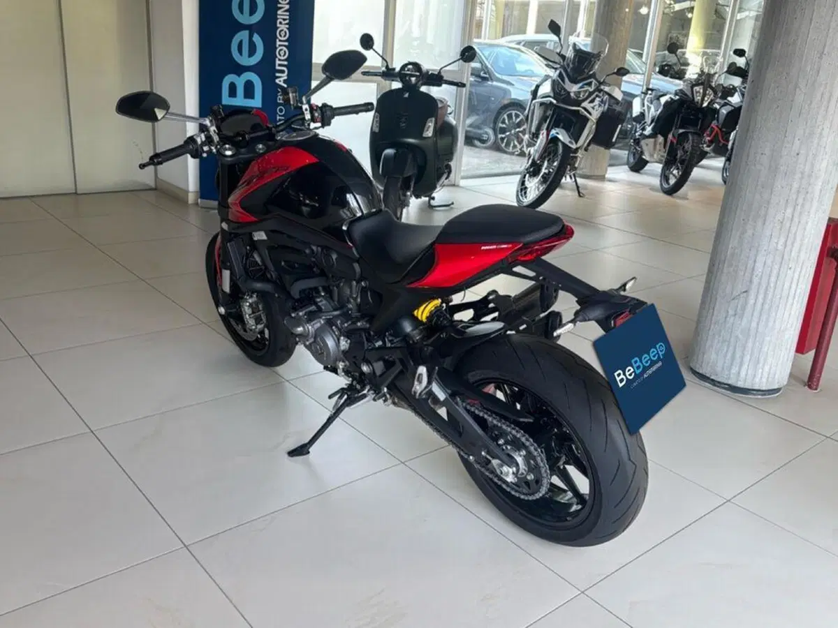 Ducati Monster 937 + (2021 - 25) (4)