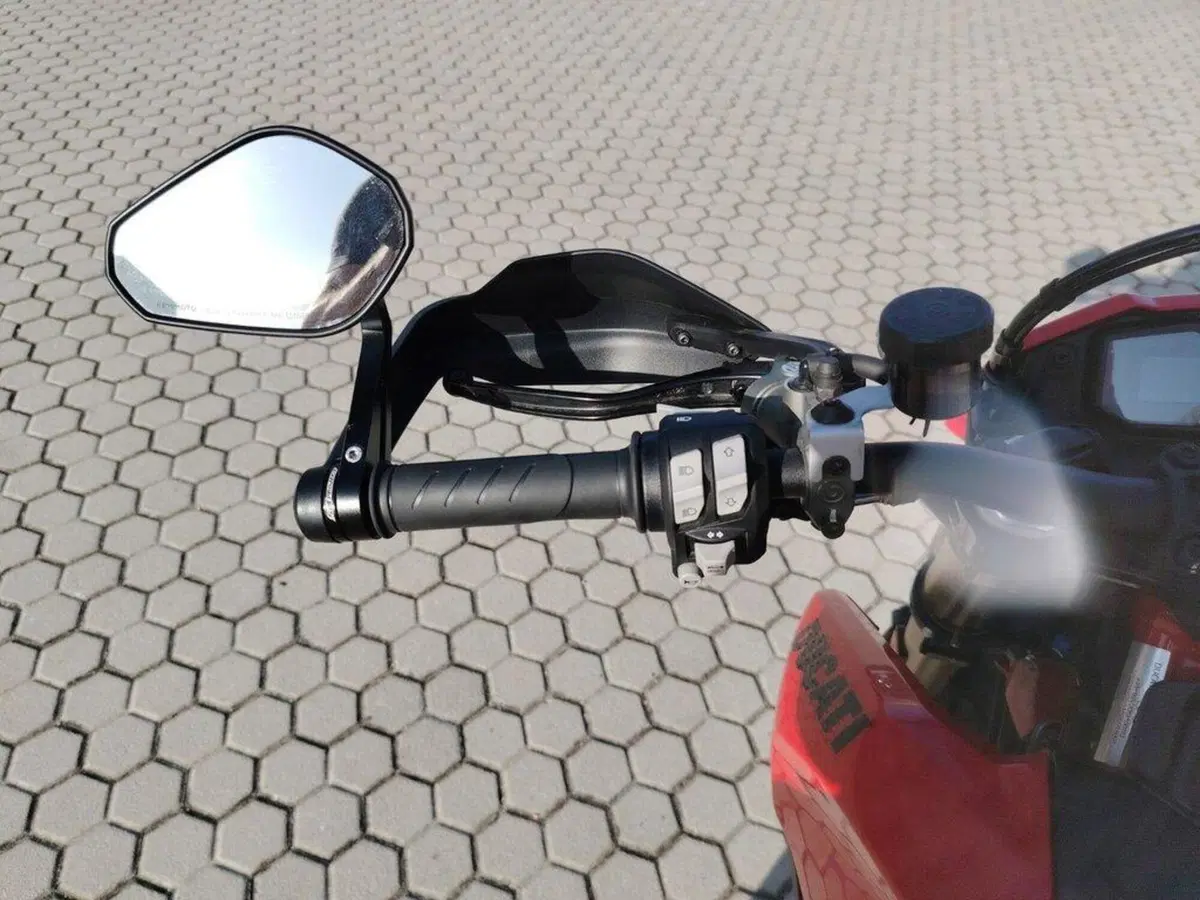Ducati Hypermotard 698 Mono (2024 - 26) (9)