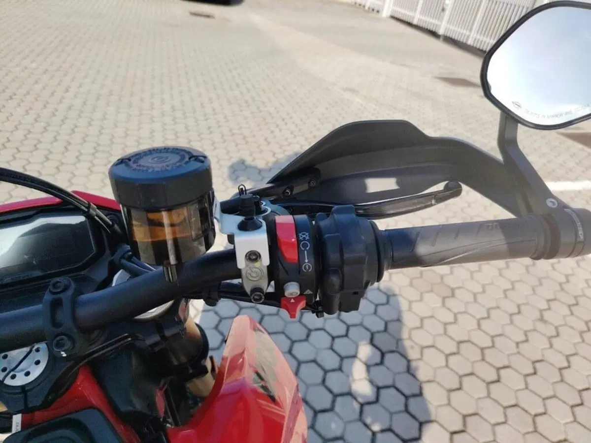 Ducati Hypermotard 698 Mono (2024 - 26) (10)