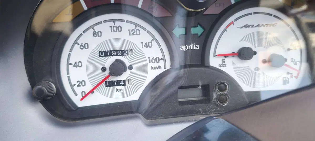 Aprilia Atlantic 300 (2010 - 14) (3)