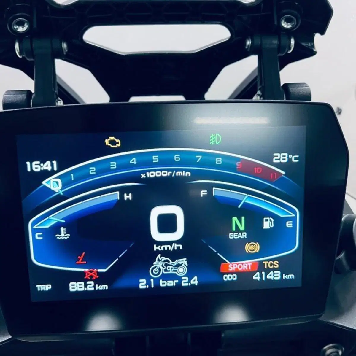 Voge Valico 650DSX (2021 - 24) (5)