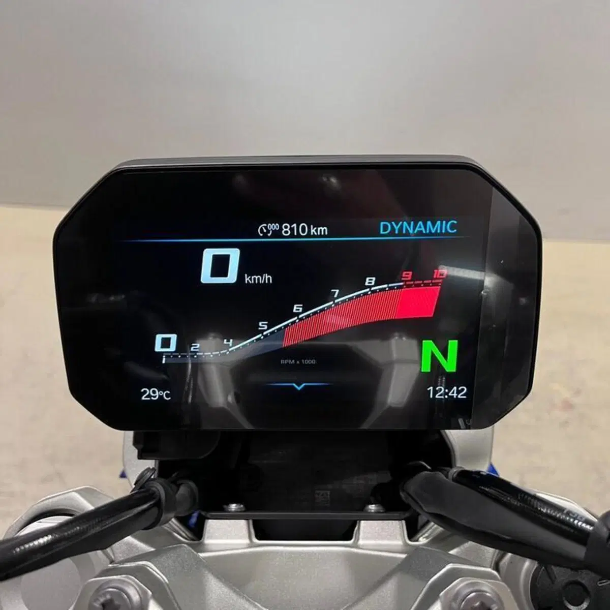 Bmw R 1300 R (2026 - 27) (5)