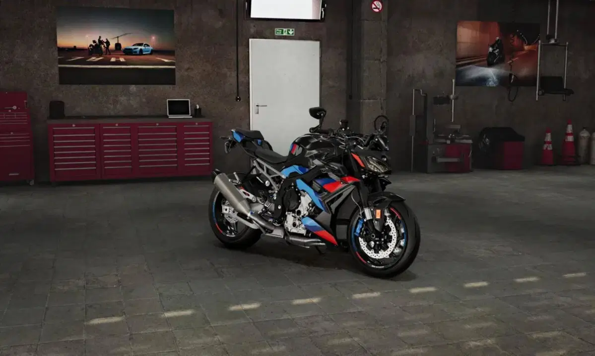 Bmw M 1000 R (2025 - 27) (2)