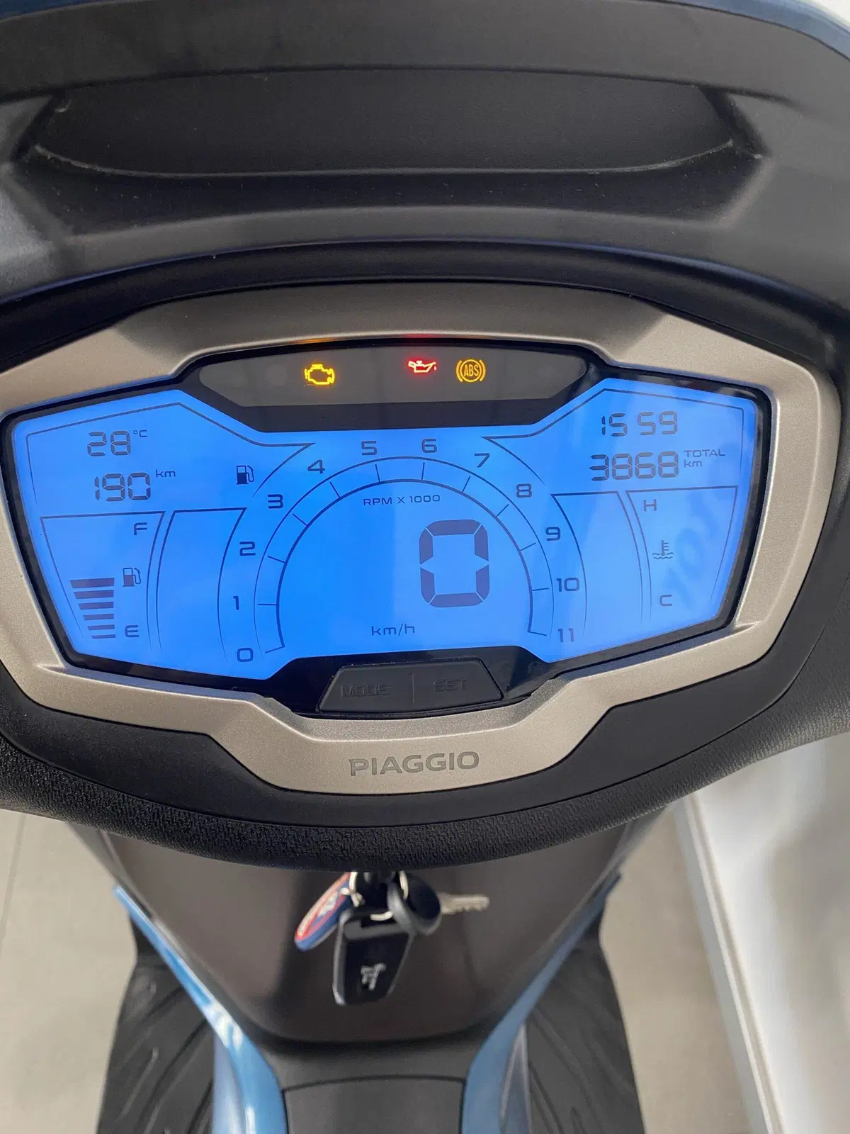 Piaggio Beverly 400 (2025 - 26) (2)