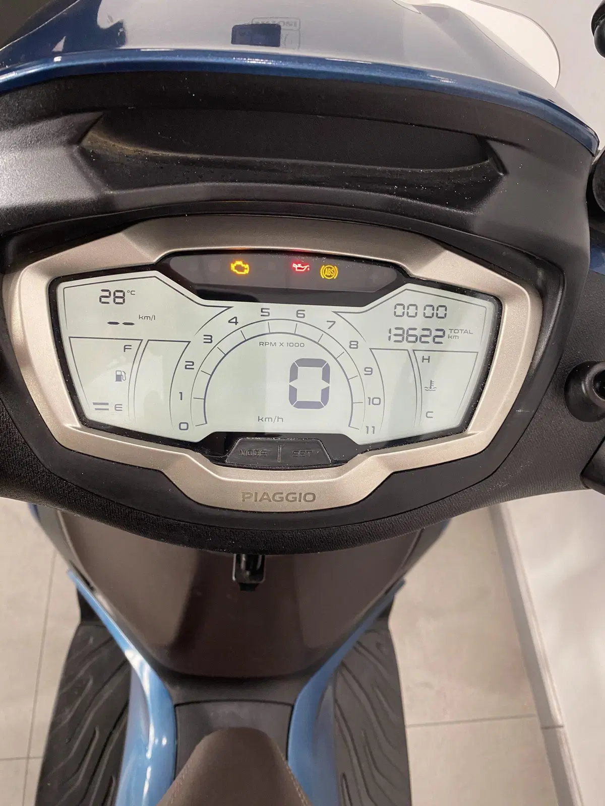 Piaggio Beverly 300 ABS-ASR (2021 - 25) (2)