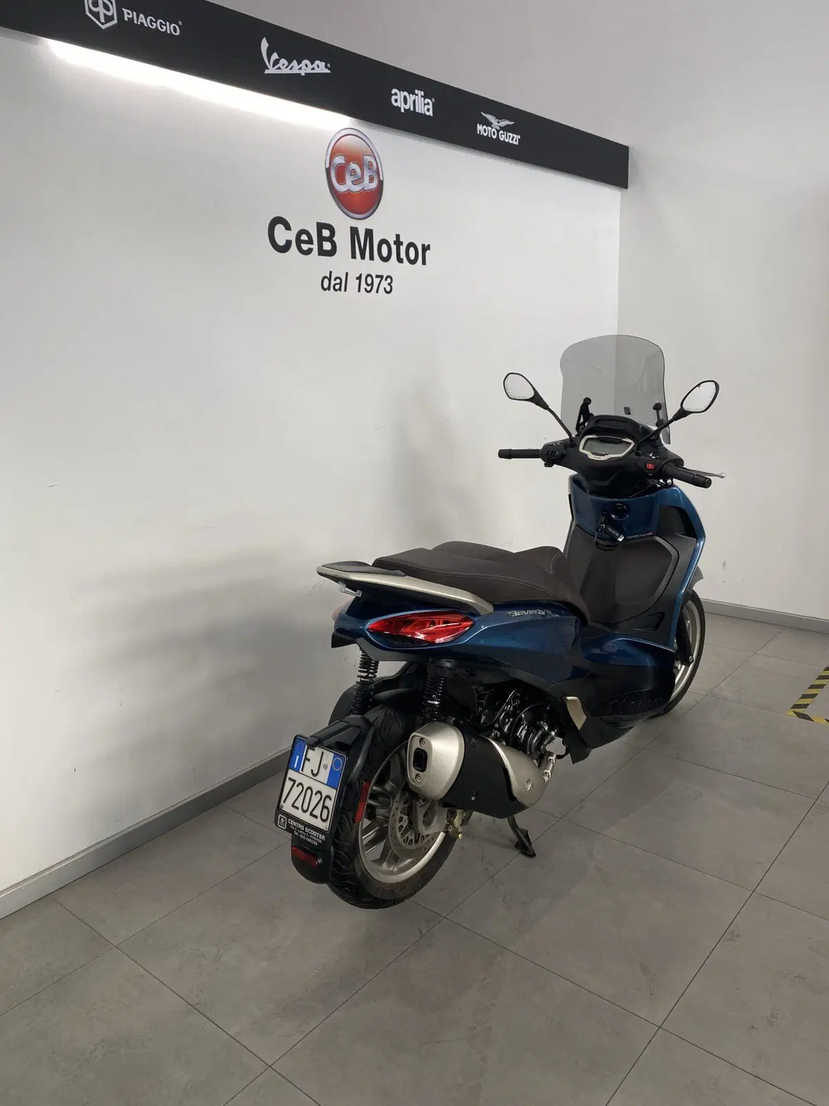 Piaggio Beverly 300 ABS-ASR (2021 - 25) (8)