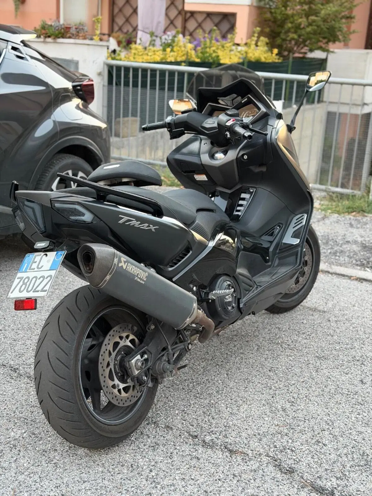 Yamaha T-Max 530 Iron Max ABS (2014 - 17) (2)