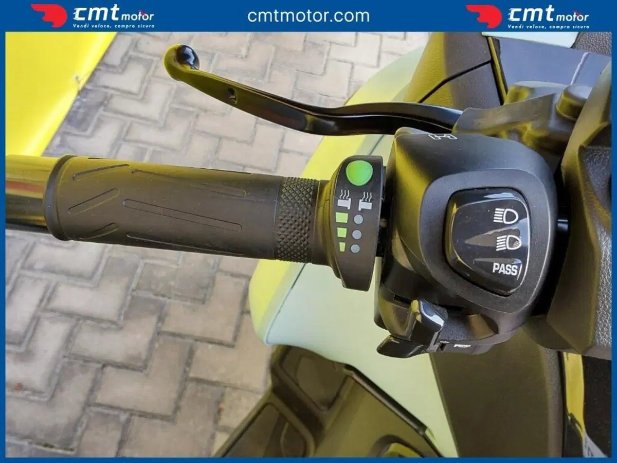 Yamaha Tricity 300 (2021 - 24) (10)