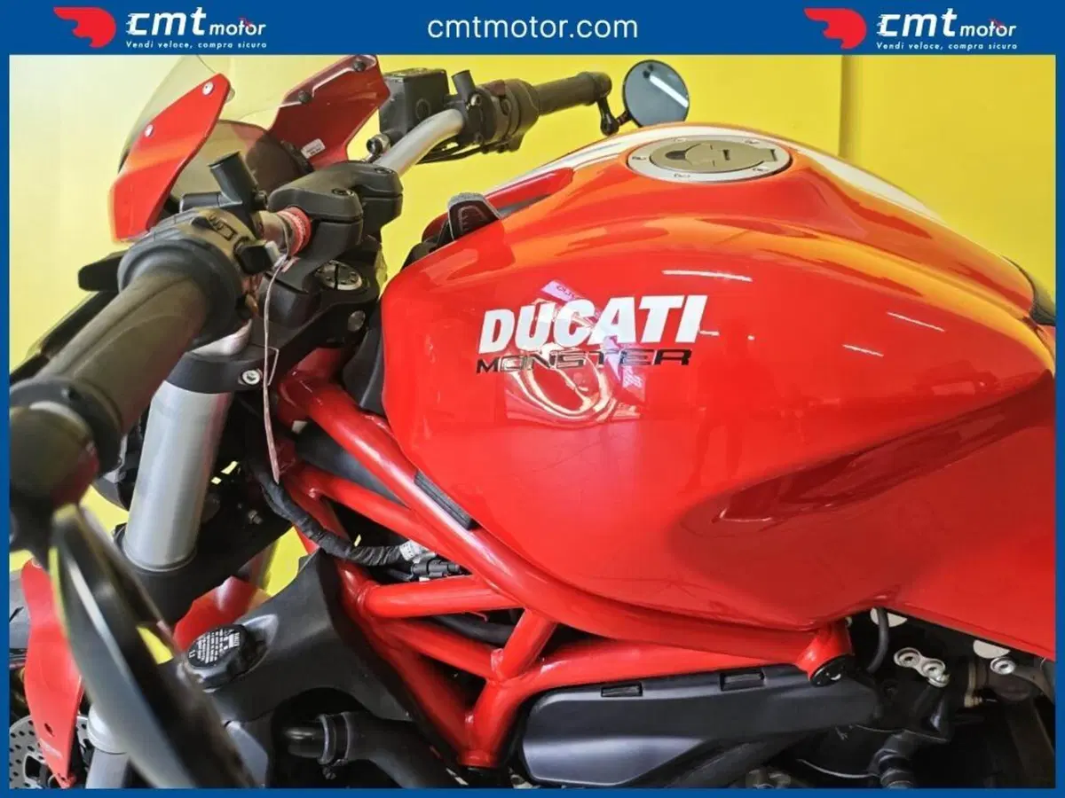 Ducati Monster 821 Stripe ABS (2015 - 17) (10)