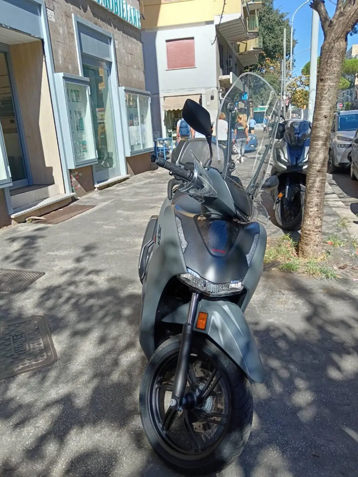 Honda SH 350i GT (2025 - 26) (3)